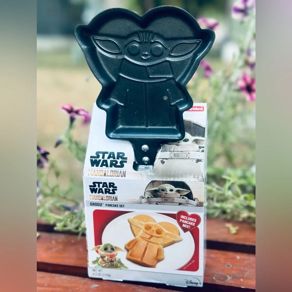 SOLD- Star Wars The Mandalorian Pancake Kit Includes Pancake Mix - Picture 2 of 9